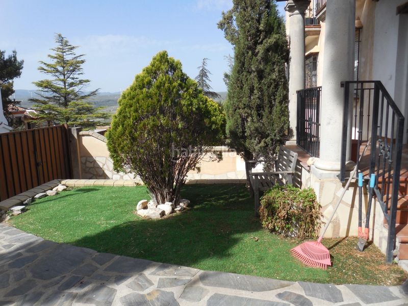 Foto 783212a5-e3d4-4000-9ca2-82a6f5d1c08c. Casa pareada  con jardín y piscina en el puntal en Padul