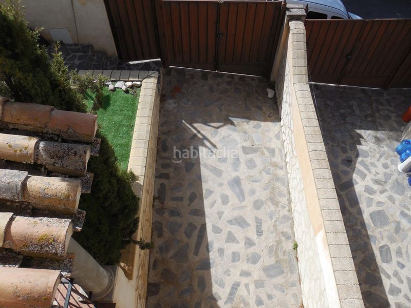 Foto b2f51f5b-da9d-4f55-8624-ba15c37b9430. Casa pareada  con jardín y piscina en el puntal en Padul