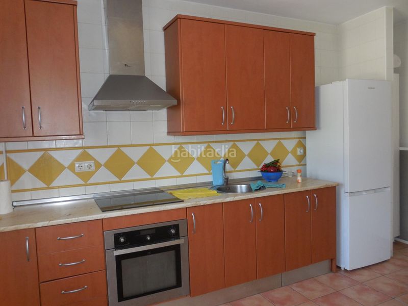 Foto bc9a5080-2767-4c66-b4ea-8f0b523fb7f6. Casa pareada  con jardín y piscina en el puntal en Padul