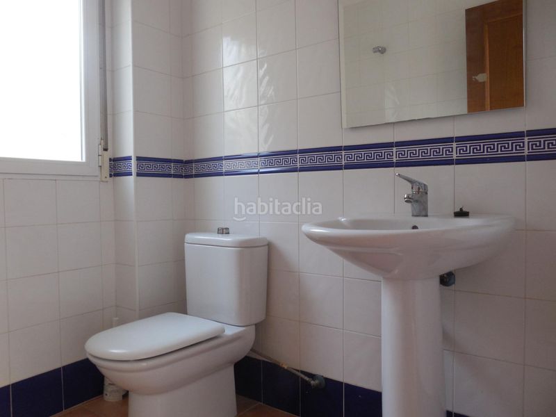 Foto c831b7ed-ec64-4da1-a02a-b929fb23f4ed. Casa pareada  con jardín y piscina en el puntal en Padul