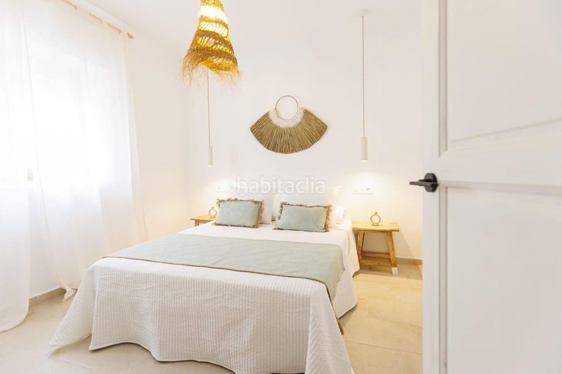 Foto 16647ea2-af7d-46ce-b3cb-c8dfa7c8f04c. Casa amb piscina a Centro Salobreña