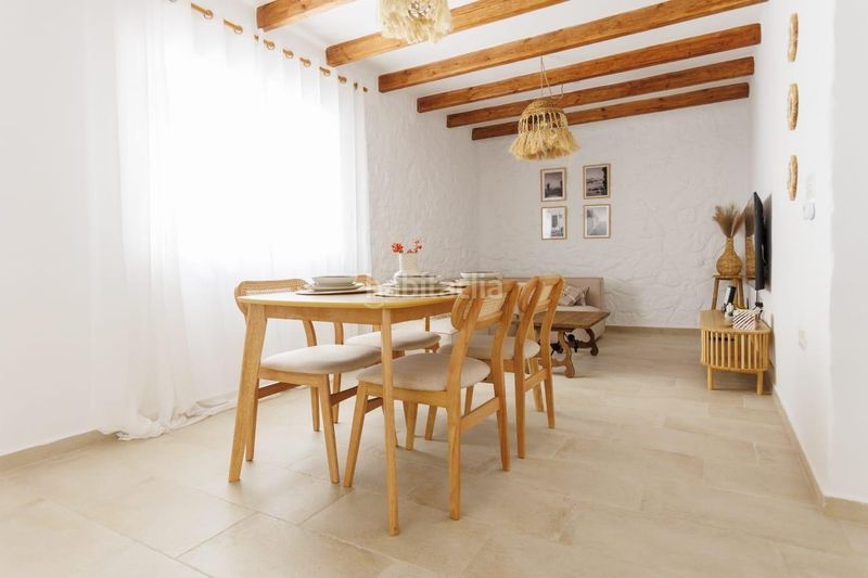 Foto 319a0986-b00c-44cb-9ea2-a83d243576e1. Casa amb piscina a Centro Salobreña