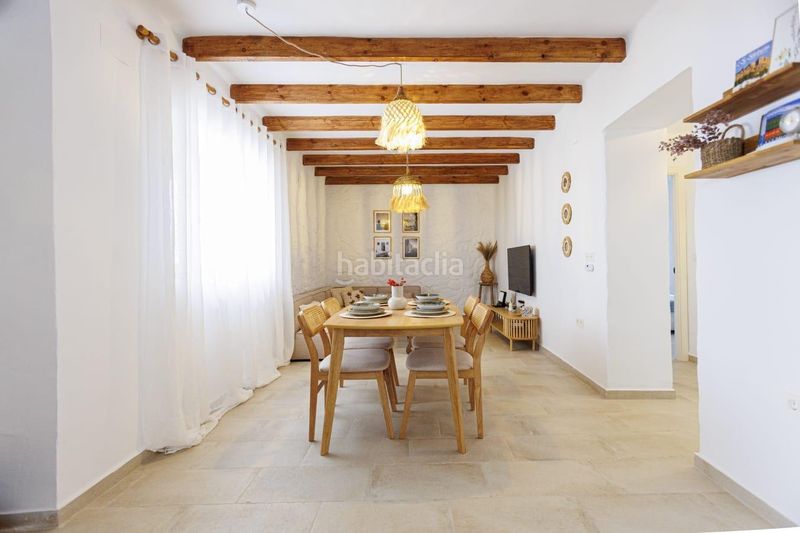 Foto 4d3c6d2d-35d2-4015-8206-bcb3c6f79252. Casa amb piscina a Centro Salobreña