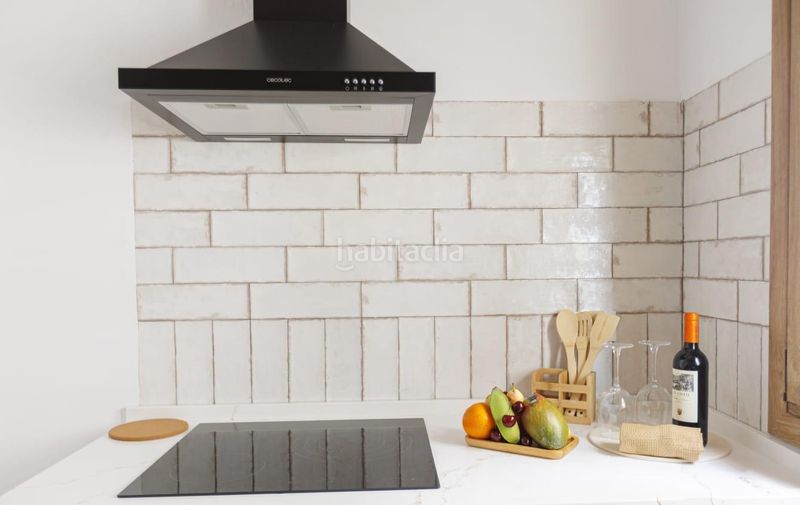 Foto 523bc7ba-0502-4a47-85a1-d93806483701. Casa amb piscina a Centro Salobreña