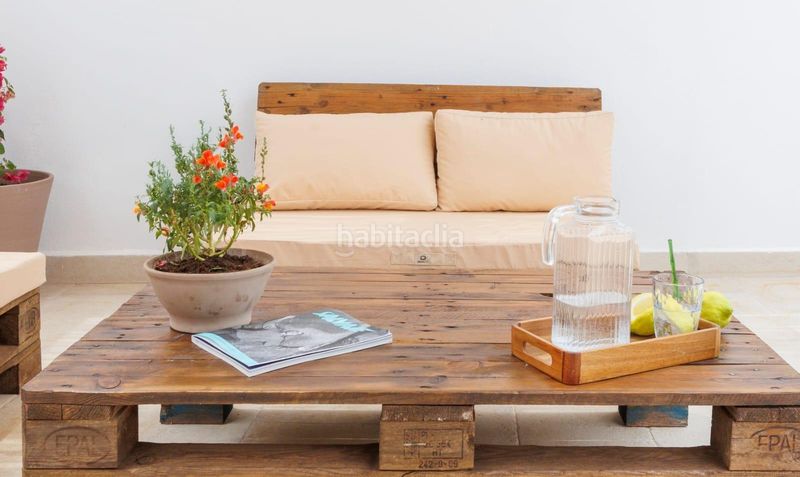 Foto 5e8fbbd2-f495-4e51-ac3b-7b5b72ee7e75. Casa amb piscina a Centro Salobreña