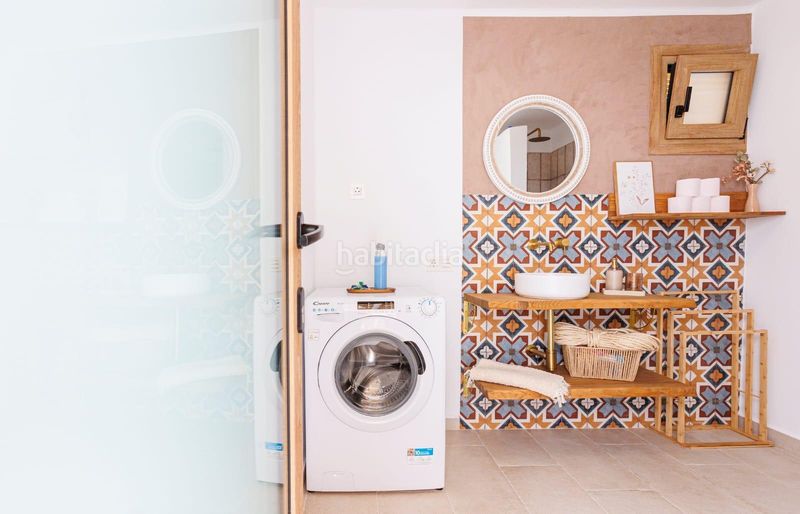 Foto e7b06919-3eb5-4c95-9922-0b99a56e92fb. Casa amb piscina a Centro Salobreña