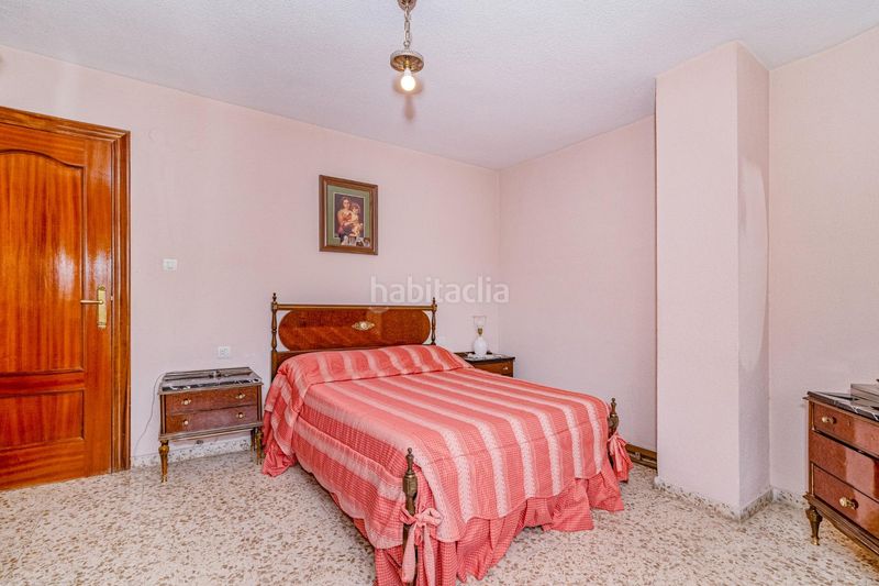 Foto a1d09cd1-1b1b-4a67-ac6d-1542b69d9784. Pis a Cervantes Granada