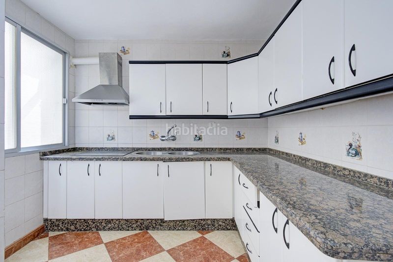 Foto ca9ba0cf-8c7b-4730-9869-a2eba816cf4d. Casa adossada a Padul