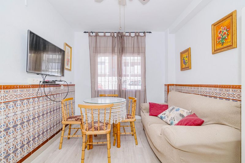 Foto ef028caf-f780-4fab-b735-29049d9d2e89. Casa adossada a Salobreña costa Salobreña