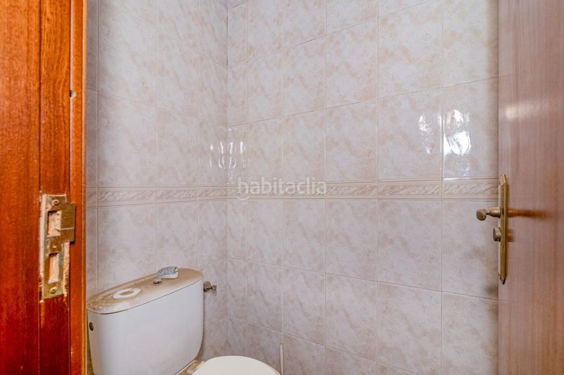 Foto a50e6190-7cc8-43f6-a923-71778b890a4e. Xalet amb aparcament a Barrio de Zaidín Granada
