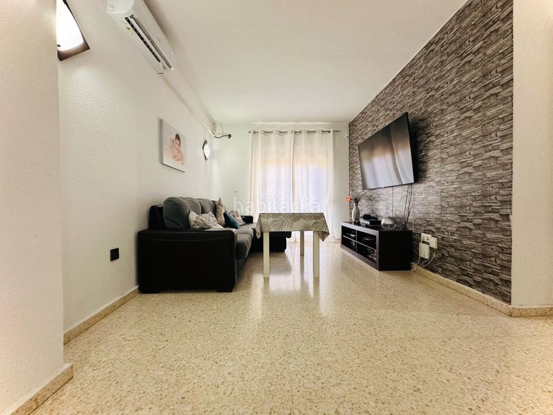 Foto e0f992a1-6d0f-46e8-a878-74d7575bd390. Flat with parking in Almanjáyar Granada