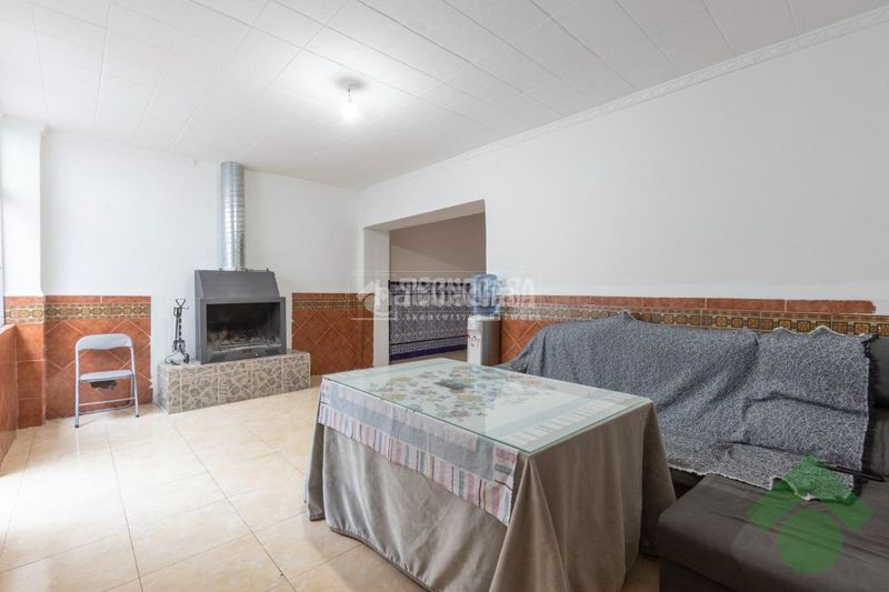 Foto 803a4d89-a960-4511-80bb-dd7d41611198. Casa aparellada amb aparcament a Atarfe