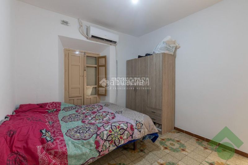 Foto d095cc0d-8136-4636-a6c1-edadf604b721. Casa aparellada amb aparcament a Atarfe