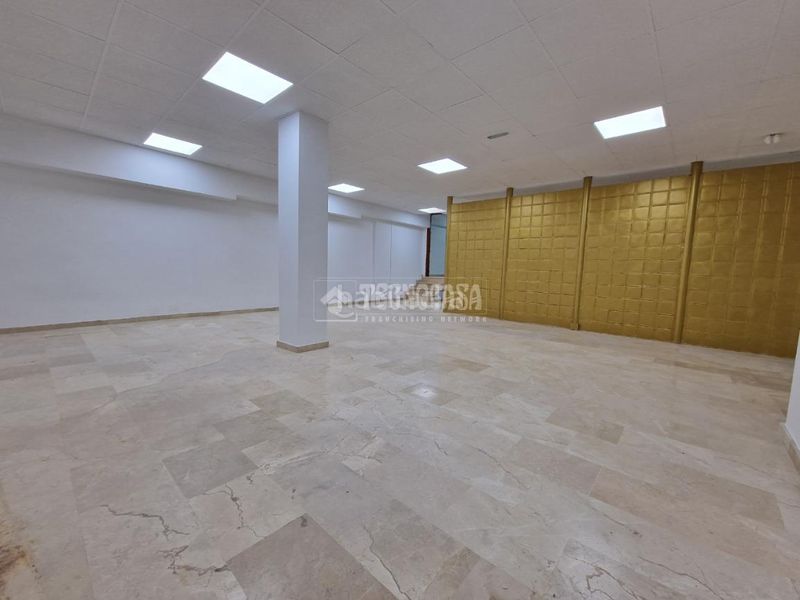 Foto 5a5d18e4-b842-40bc-96e0-ff60fff73e95. Alquiler local comercial  en alquiler en Atarfe