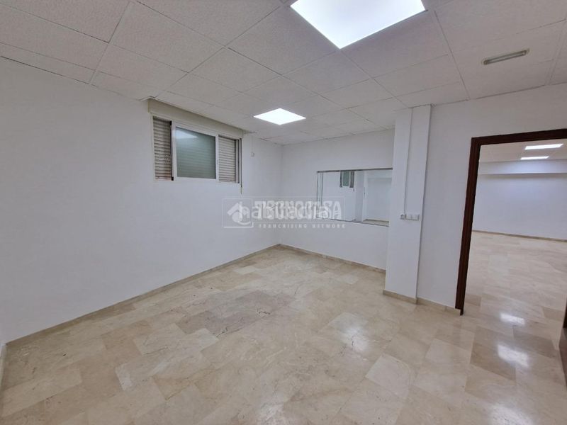 Foto 5dbd83b2-566b-4fec-9337-7a223a4913eb. Alquiler local comercial  en alquiler en Atarfe