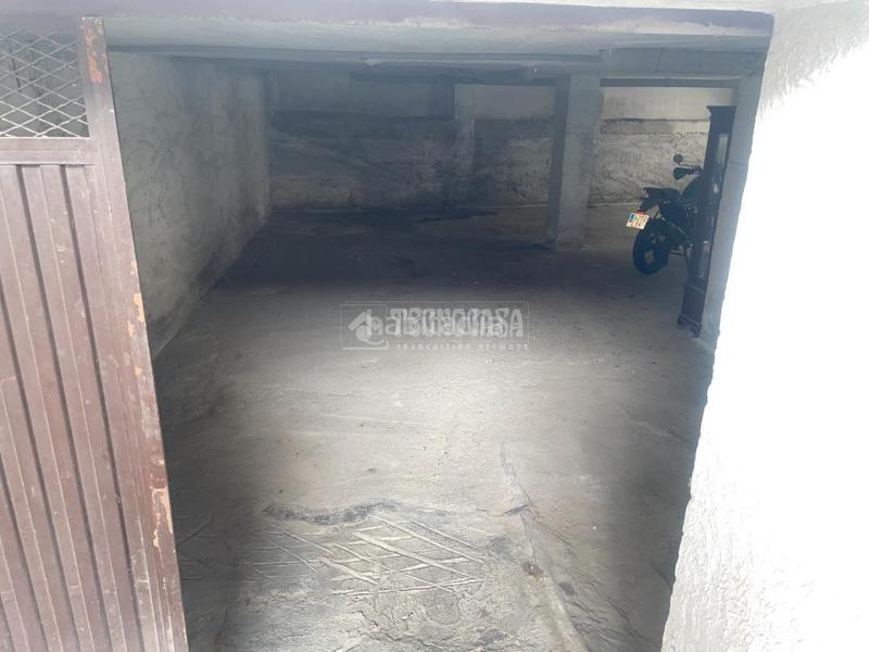 Foto 2f169189-3595-4a23-95c2-b5039bc2faff. Parking voiture dans Atarfe