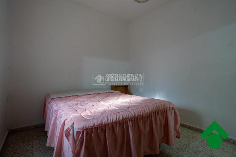 Foto 51b75dbc-8a4b-46bd-8abd-ac6d918f4041. Casa pareada casa en venta en Atarfe