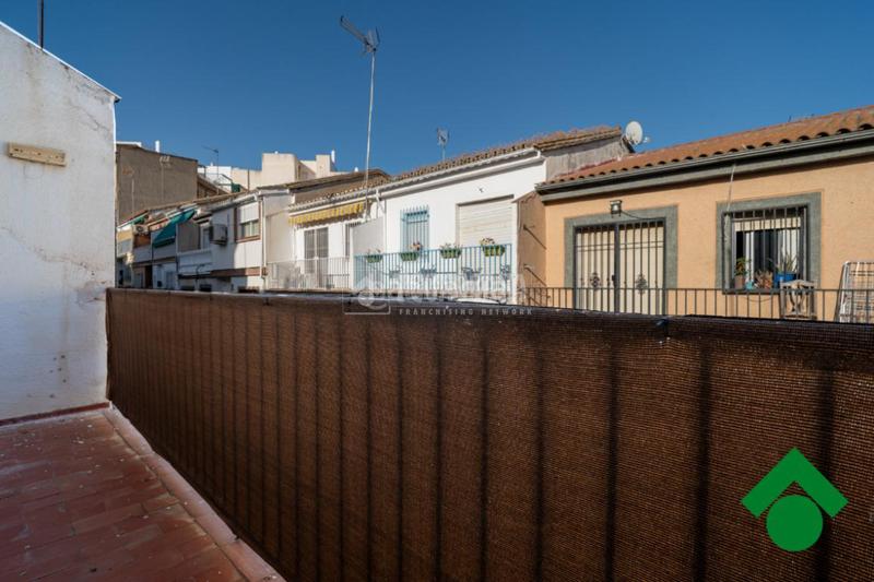 Foto bdceb182-2046-4dbf-b063-1743d54a15a2. Casa pareada casa en venta en Atarfe