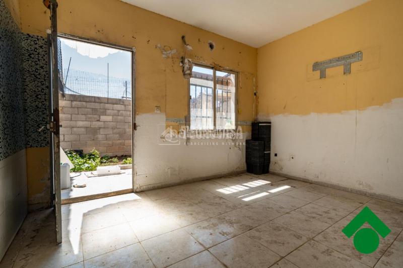 Foto 6c4773d9-00ac-47c0-9ca2-749e3cd7daa0. Casa pareada casa en venta en Atarfe
