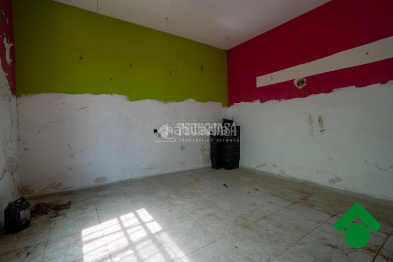 Foto d8ea1961-0dc0-45ba-9301-3aed085d8f87. Casa pareada casa en venta en Atarfe