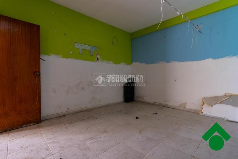 Foto f114eb9c-1b3f-4f67-bb1e-aa3ff53b5b27. Casa pareada casa en venta en Atarfe