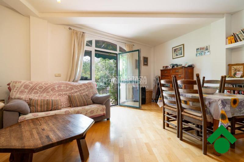 Foto a7572175-fc64-43d3-9c6f-312d4c2b7225. Piso  en venta en Atarfe