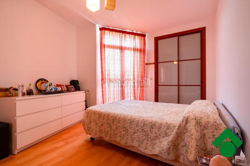Foto b2828f38-196a-4d4e-80e5-6b1a8e827dea. Piso  en venta en Atarfe