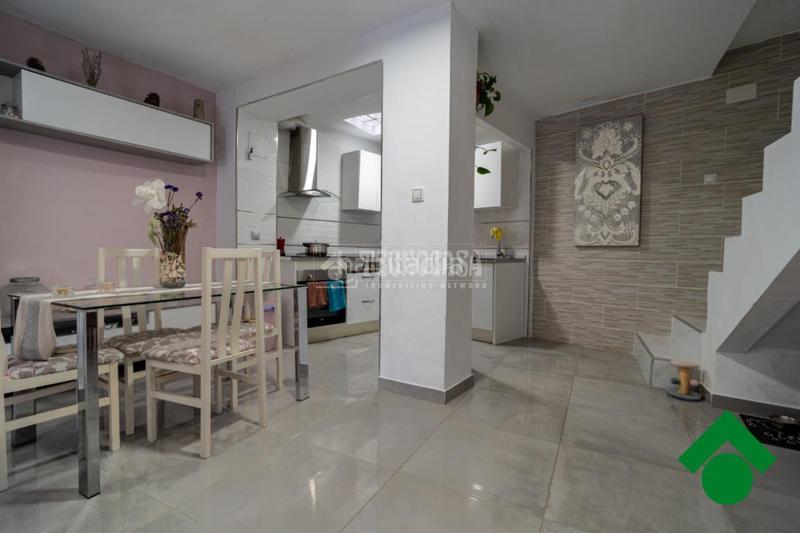 Foto bef1b9da-5a3b-4579-9047-a20a6267aad3. Maison jumelée dans Pinos Puente