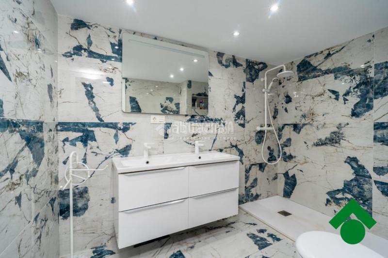 Foto c27cdf33-02c0-4a42-a81f-f323f9cfc8fd. Maison jumelée dans Pinos Puente