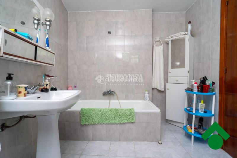 Foto f65cc251-bf8d-49f8-9c06-8446ad57e698. Maison jumelée dans Pinos Puente