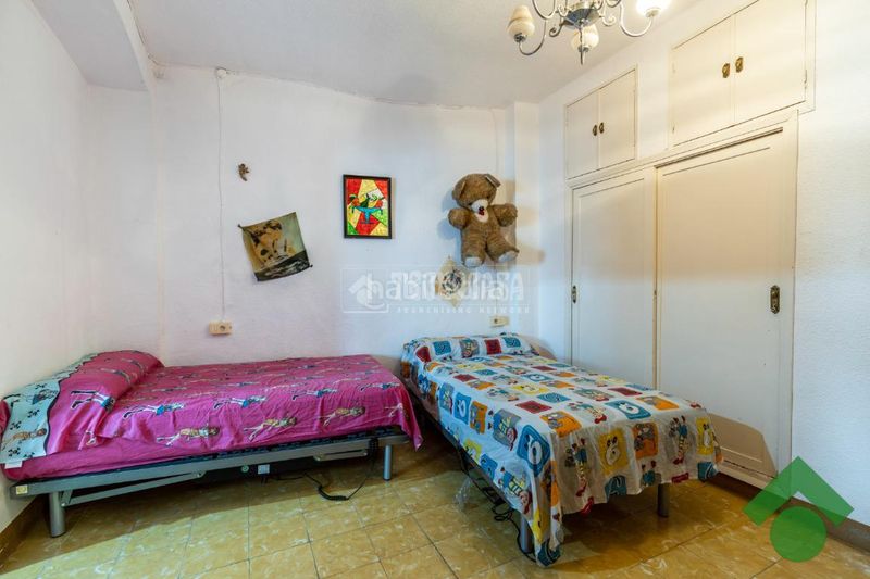 Foto c348028f-4d8d-4535-a53f-a21bff172f6d. Casa aparellada amb aparcament a Pinos Puente