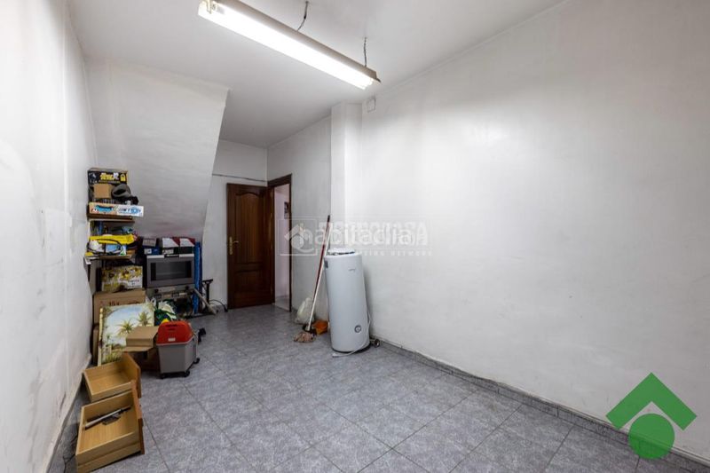 Foto cfcac9c8-ab72-423e-a7a8-bc06259dd3d1. Casa aparellada amb aparcament a Pinos Puente