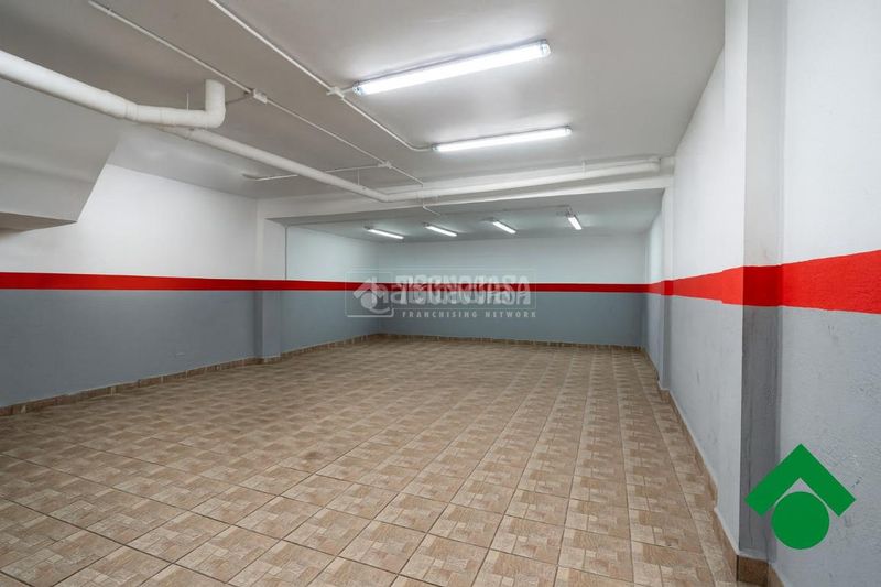 Foto 0ab7a690-63db-4d2d-8de2-3dcf94df9e34. Casa aparellada amb aparcament a Atarfe