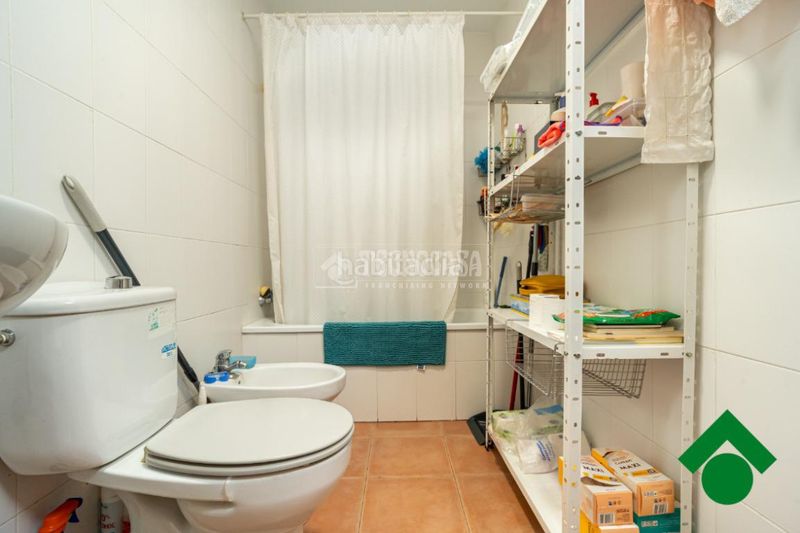 Foto 5c35f722-adce-44df-a837-233d83e4d7dc. Casa aparellada amb aparcament a Atarfe