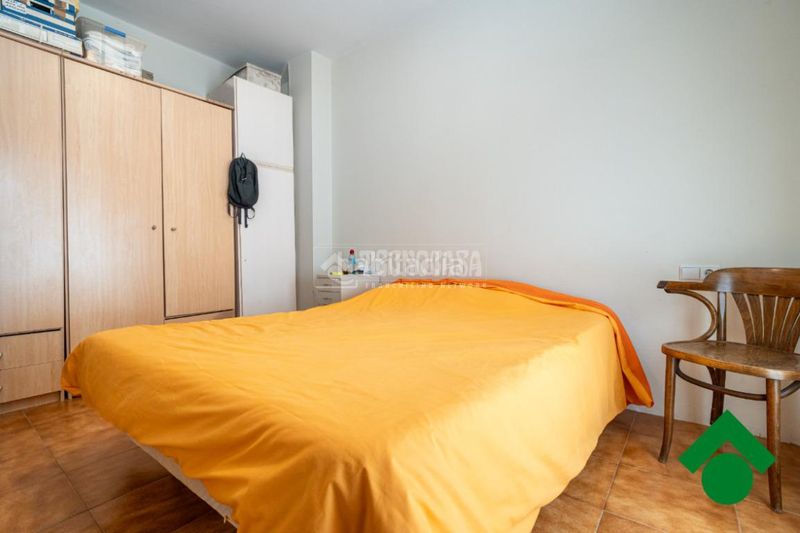 Foto 85188035-bd5a-4cad-b724-9e9ff2a6f986. Casa aparellada amb aparcament a Atarfe