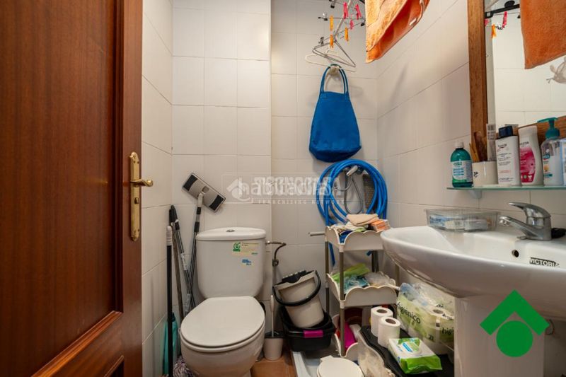 Foto a25e449d-2e89-437e-9593-30bc343b644a. Casa aparellada amb aparcament a Atarfe