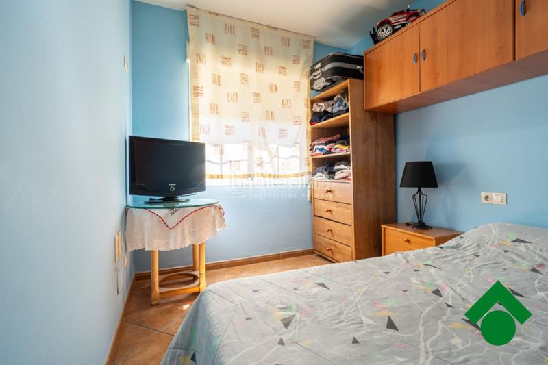 Foto 90611e83-7065-48b0-a39f-3edbcdb27be0. Casa aparellada amb aparcament a Atarfe