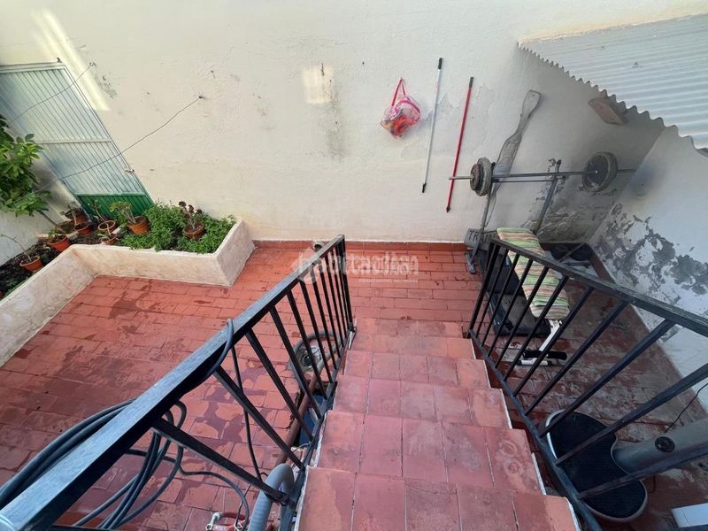 Foto 5566eed5-63cb-4e73-8a6c-e2b0966a6cef. Casa aparellada a Atarfe