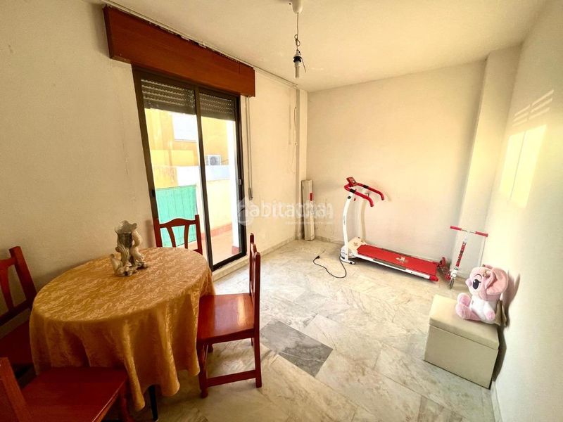 Foto 693c81bd-d867-4192-83e5-cead8ae1494b. Casa aparellada a Atarfe