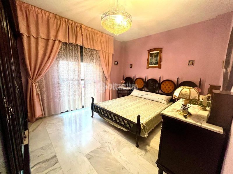 Foto c8f63ede-9032-4e35-9200-3fd7fce9c04b. Casa aparellada a Atarfe
