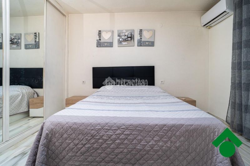 Foto ae6e66e0-0a64-4bba-b06d-5666fa5b790d. Casa aparellada amb aparcament a Atarfe
