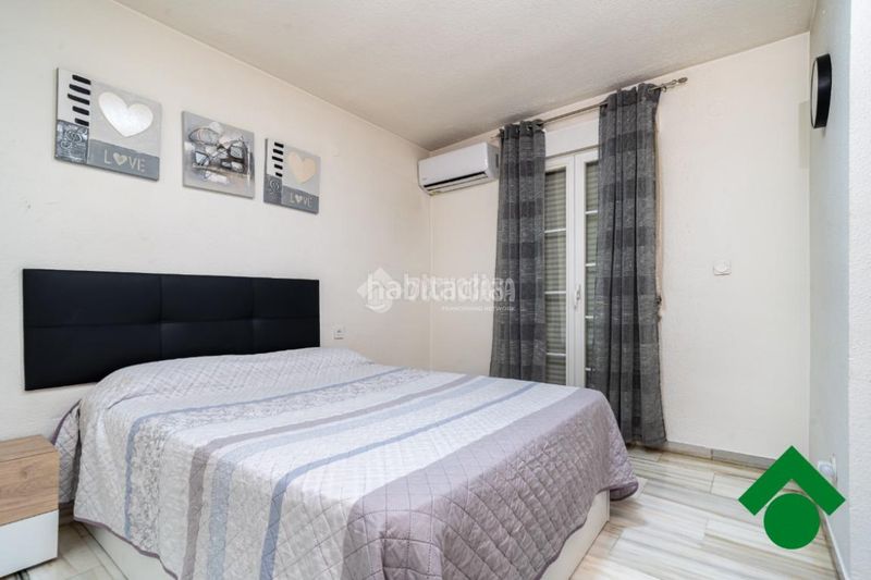 Foto f076db88-084f-4384-93da-fe87543b1bb7. Casa aparellada amb aparcament a Atarfe