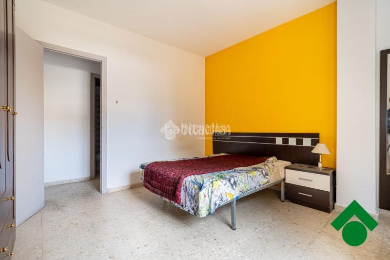 Foto f0cb9e1e-596f-404a-a92f-d7b3e2bf9419. Piso  en venta en Atarfe