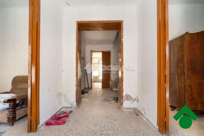 Foto 36ff3c29-e387-43ec-bbcb-64c3a8078756. Casa  en venta en Atarfe