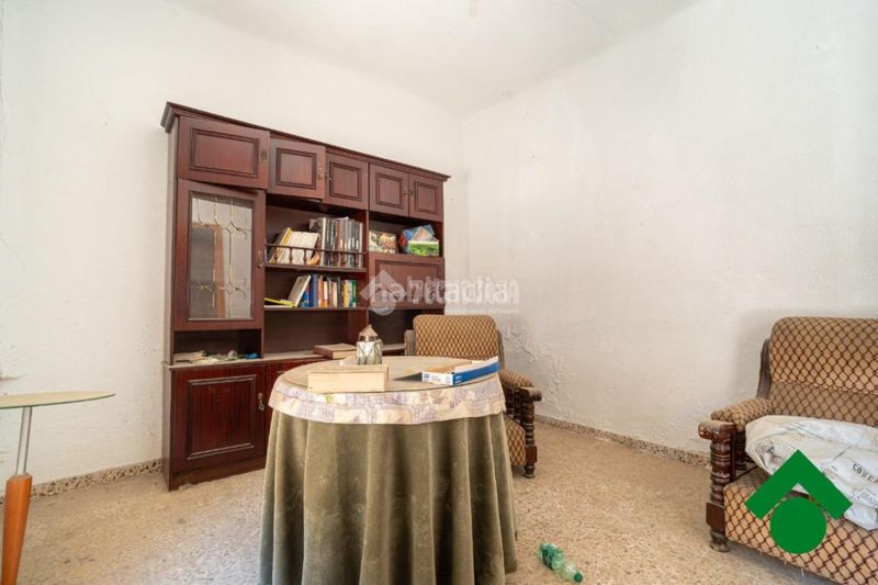 Foto dcf855ee-8f7d-4926-b837-c8c1f32bd516. Casa  en venta en Atarfe