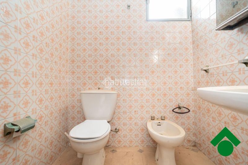 Foto df247887-4ce8-4667-adc9-43d6f434ab91. Casa  en venta en Atarfe
