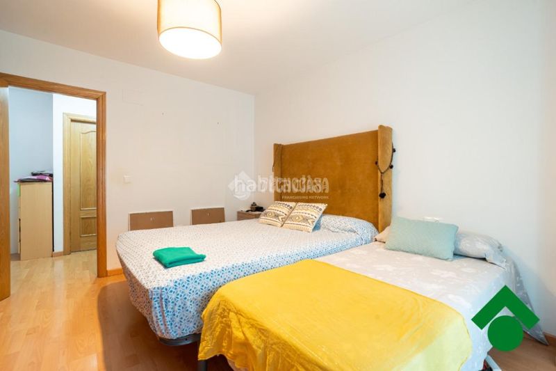 Foto ccf10668-3f57-4289-bbb1-2727213ad4a7. Pis a Pinos Puente