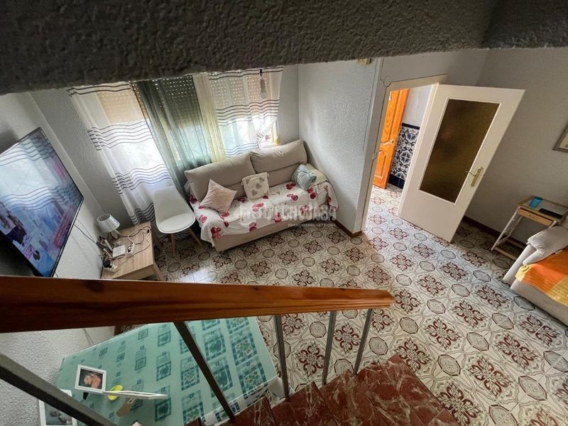 Foto b3ee481e-d684-49d3-9ee1-fe568378bc4f. Casa aparellada a Pinos Puente