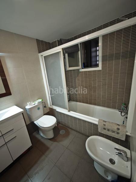 Foto fedf7a5a-f6a1-44cd-abba-ef5a54b65d14. Piso ámplio piso en la azucarera en Paseo Marítimo de Levante Torre del Mar