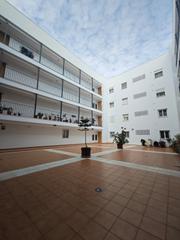 Pis a Paseo Marítimo de Levante. Ámplio piso en la azucarera